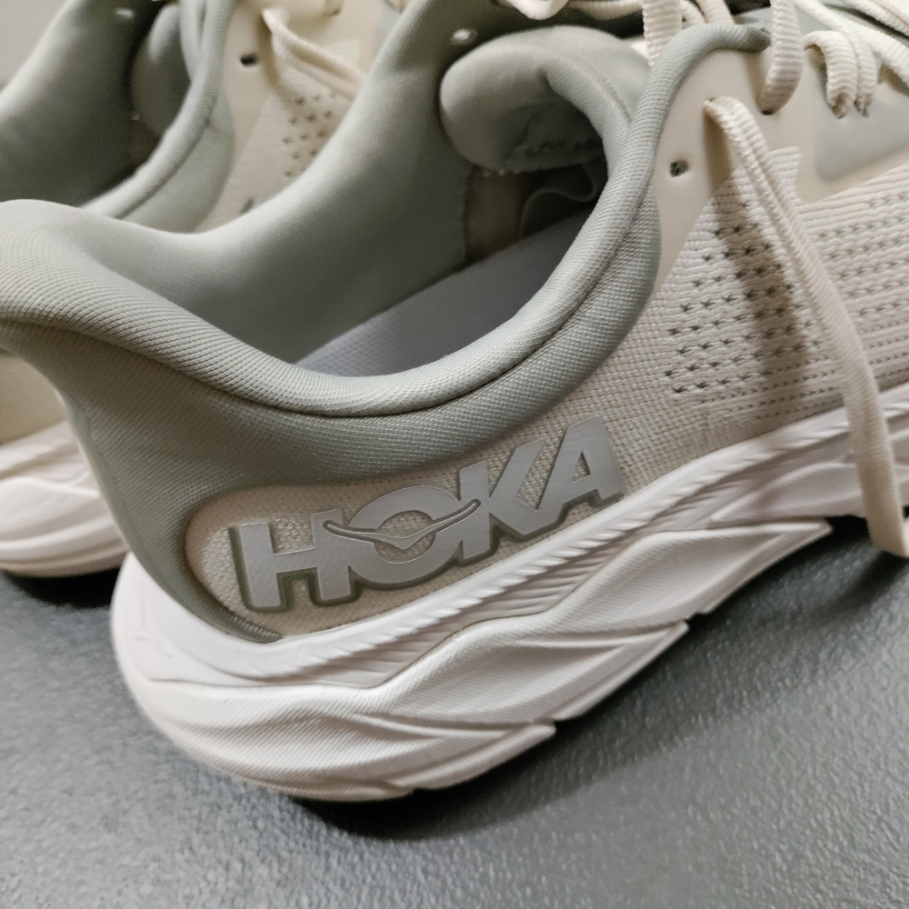 Hoka One Arahi 7 Mens Running Shoes SIZE 8
